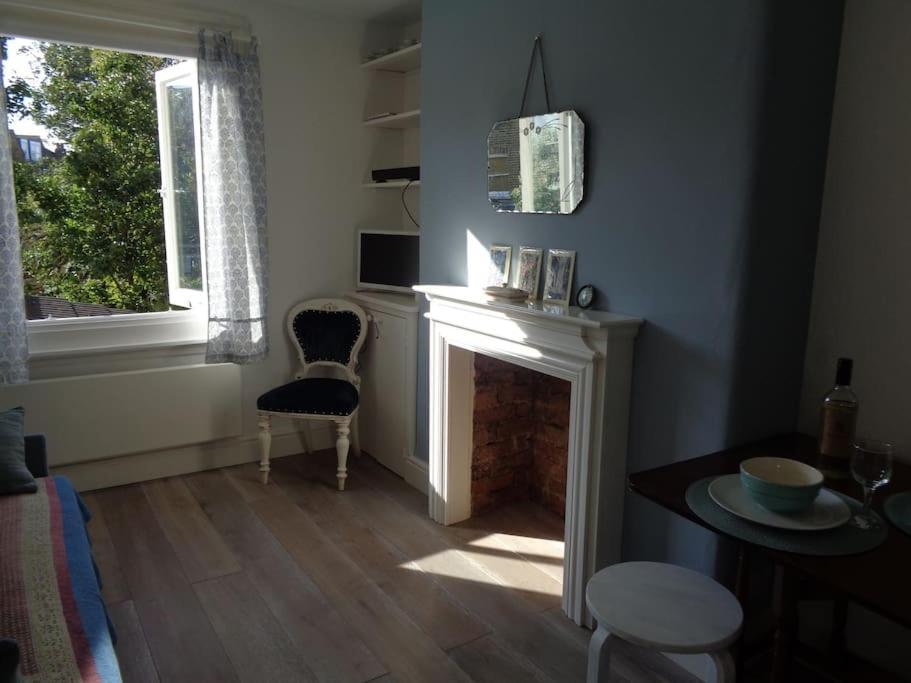 Charming English Style Studio Flat Londres Exterior foto