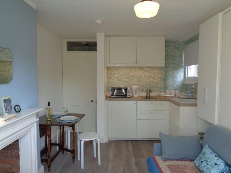 Charming English Style Studio Flat Londres Exterior foto
