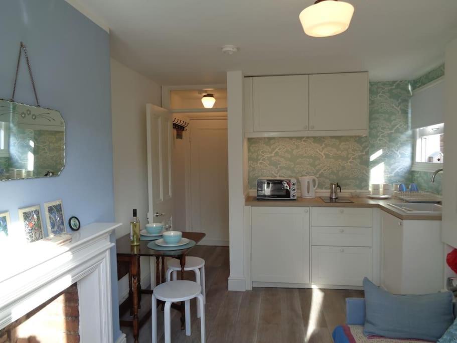 Charming English Style Studio Flat Londres Exterior foto